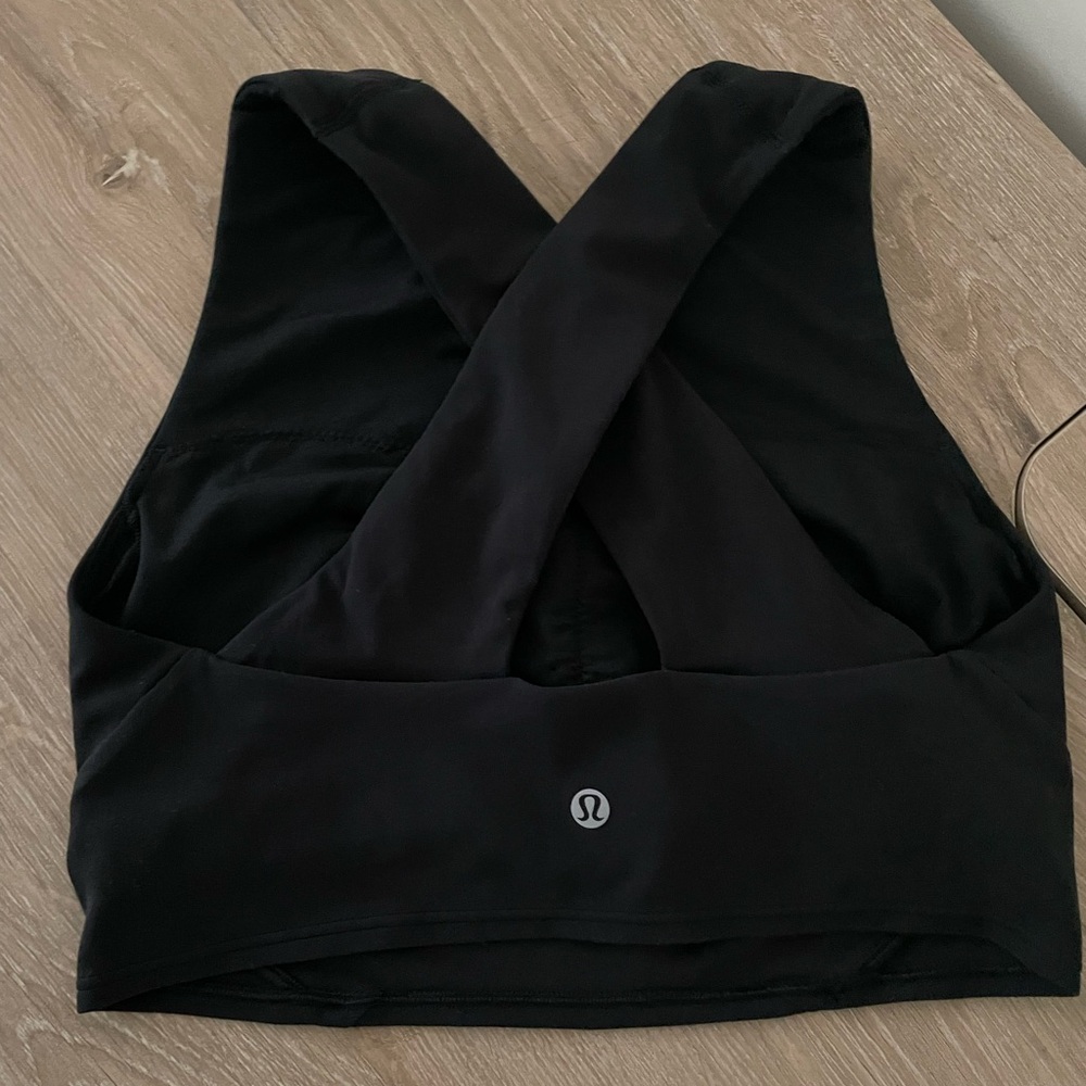 Lululemon high neck bra